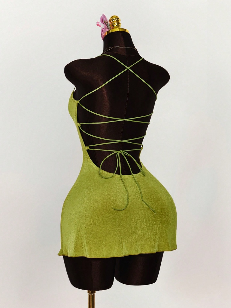Vestido Corto Verde Olivo con Espalda Cruzada — vista adicional 1