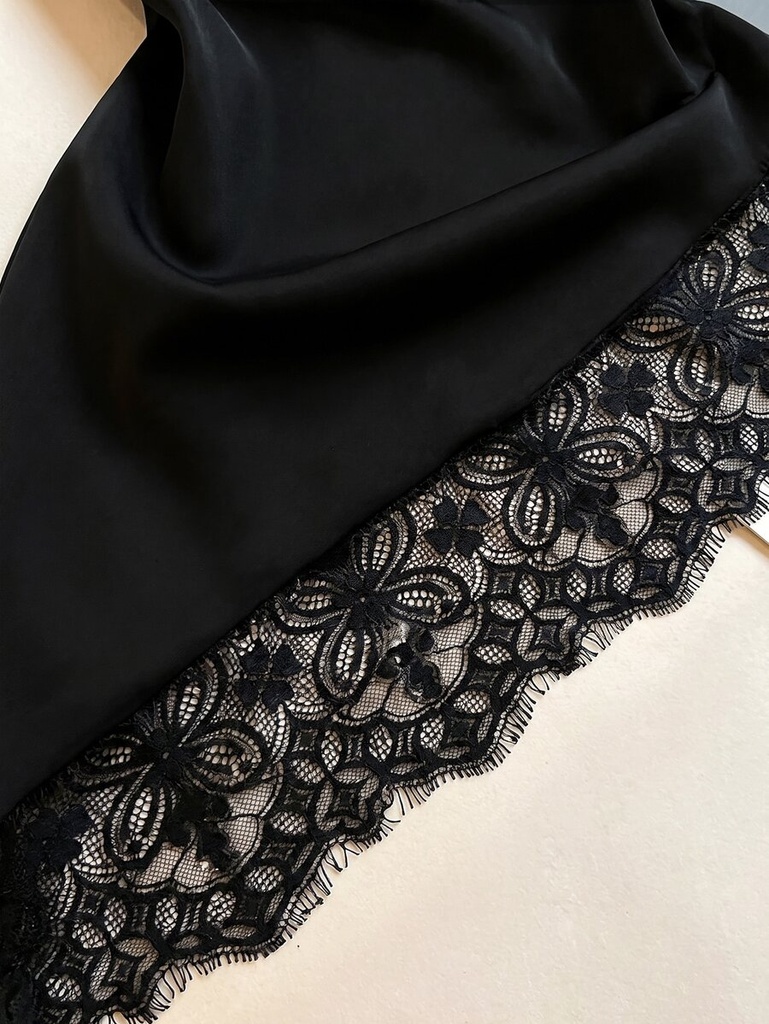 Top Negro Halter con Encaje — vista 5