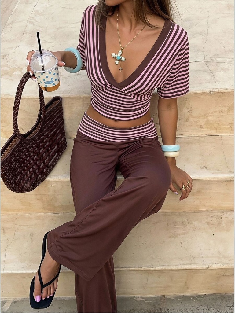 Conjunto de Blusa Rayada y Pantalón Recto Café y Rosa — vista 6