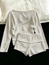 Conjunto de Blusa Rayada Blanca y Negra con Short — vista 1