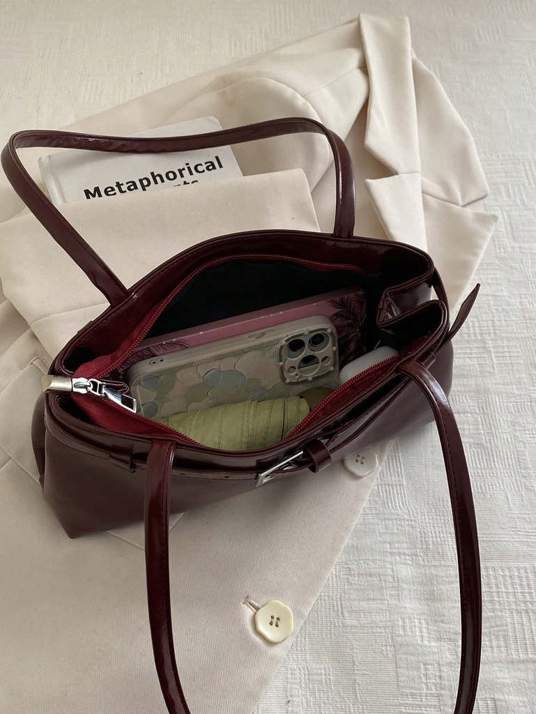 Bolso de Hombro Rojo Vino con Hebilla — vista adicional 3