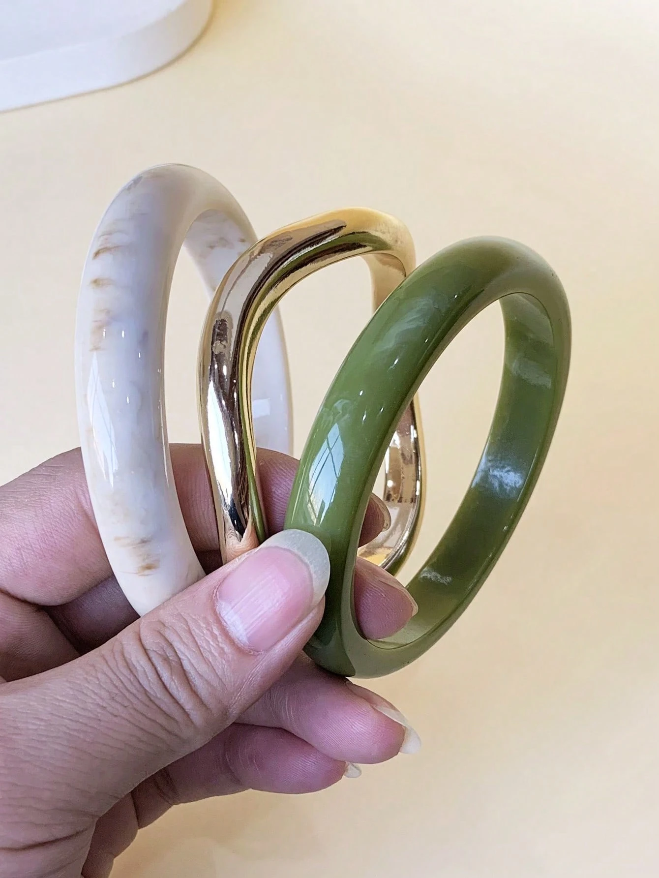 Set de 3 Pulseras Retro Verde y Marfil — vista adicional 1