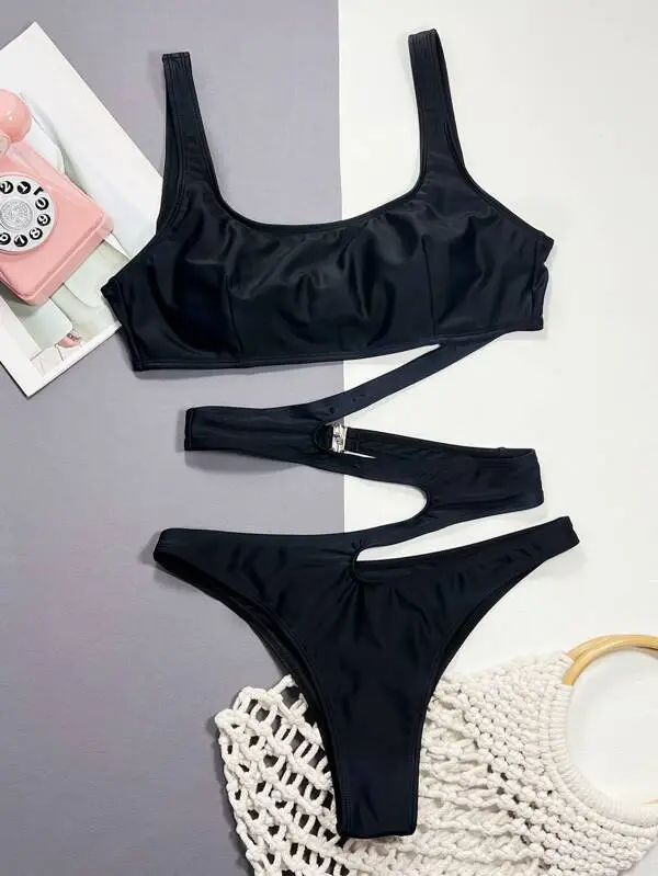 Traje de Baño Completo Negro con Abertura 