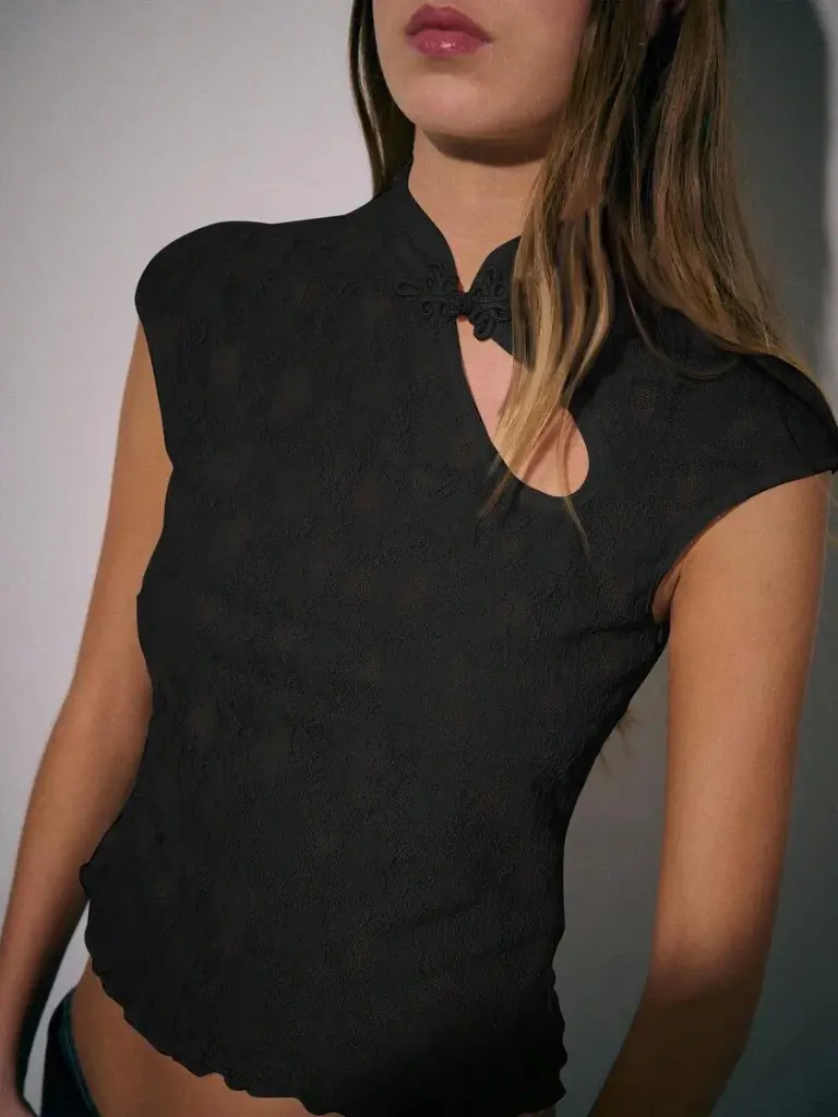 Blusa Negra Cuello Mandarin