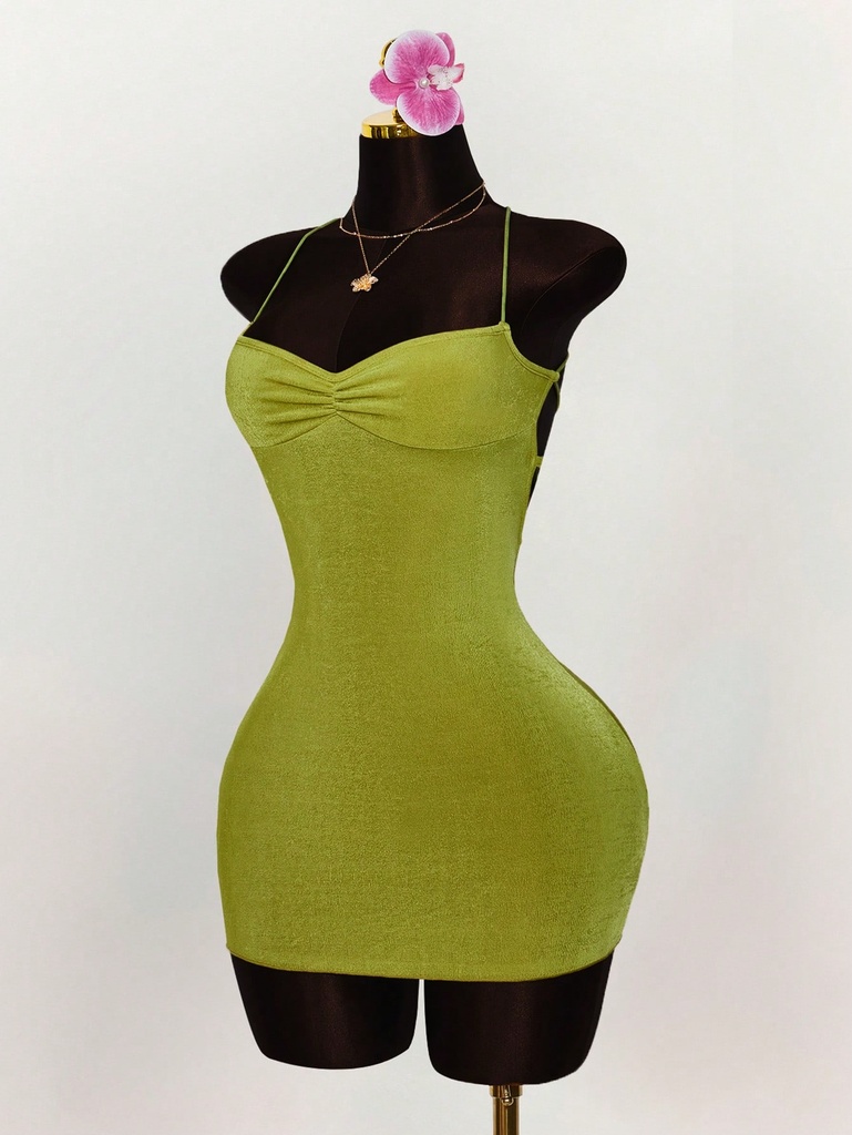 Vestido Corto Verde Olivo con Espalda Cruzada