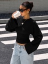 Blusa Negra de Manga Murciélago
