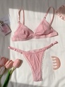 Conjunto de Brasier y Tanga Rosa con Encaje