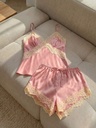 Pijama de Camisola y Short de Satín Rosa con Encaje