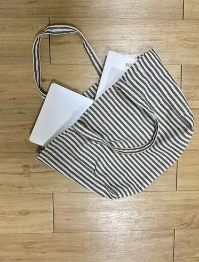 [bolso sg2401281070164127 shein] Bolso Casual Blanco y Negro